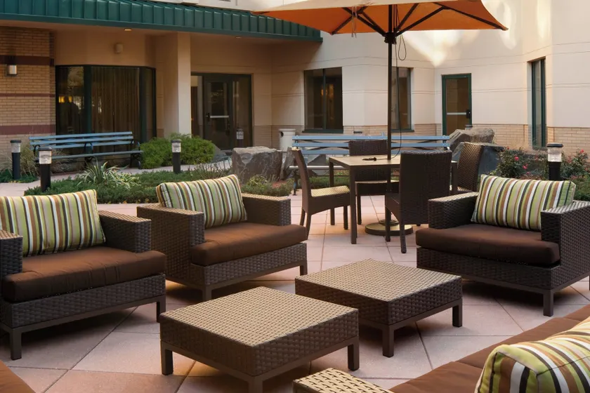 Courtyard By Marriott Jersey City Newport - Image 1
