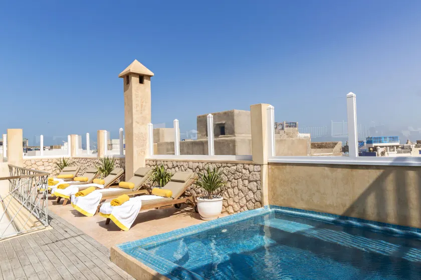 Suite Azur Hotel - Image 1