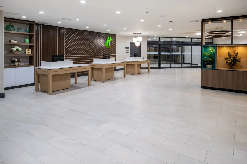 Holiday Inn - Long Island - ISLIP Arpt East by IHG - Lobby