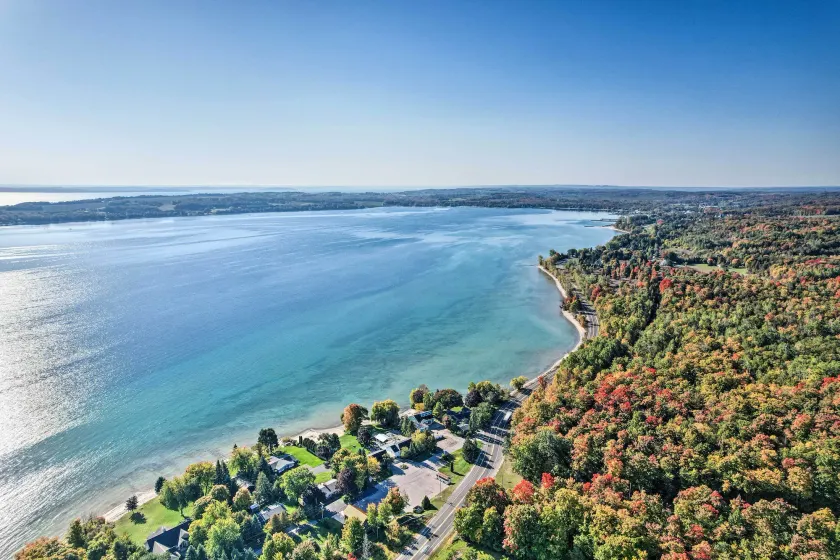 Secluded Suttons Bay Retreat w/ Fire Pit! - Image 1