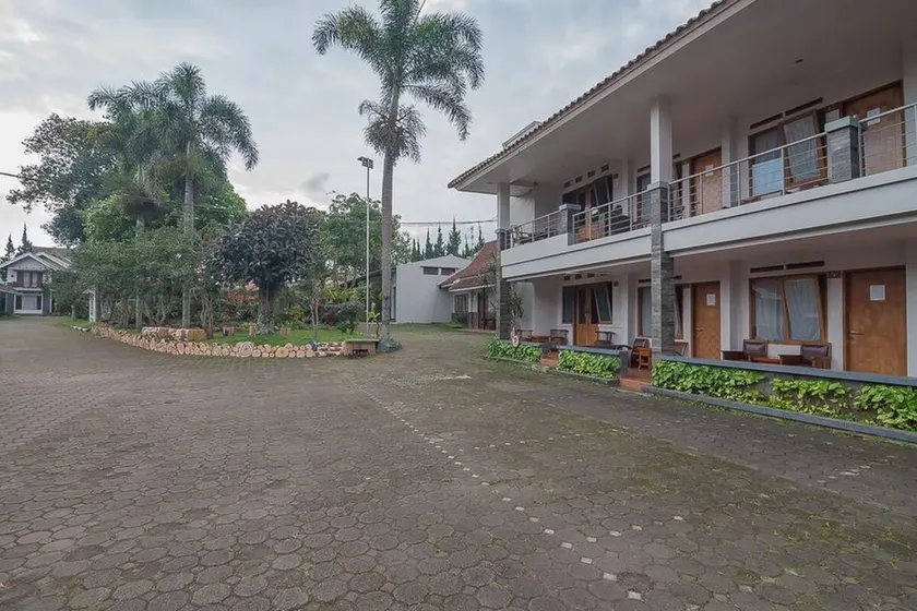 Yehezkiel Hotel Lembang Mitra RedDoorz - Image 1