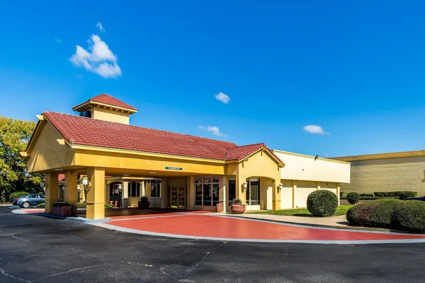 Quality Inn Clemson near University - Image 1