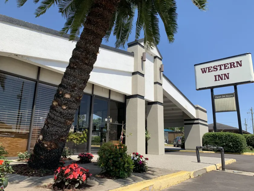 Western Inn - Pensacola - Image 1