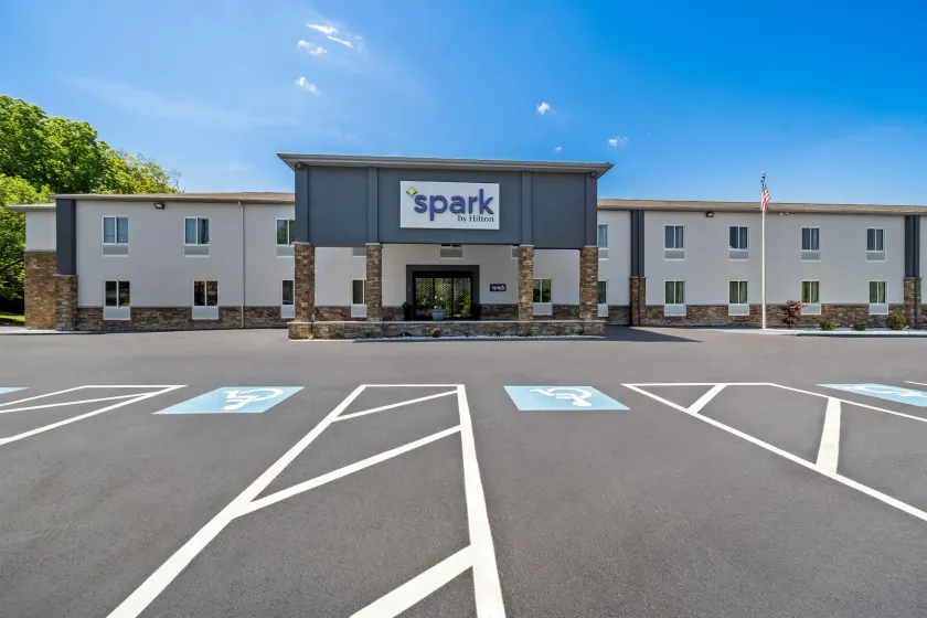Spark by Hilton Milford Boston - Image 1