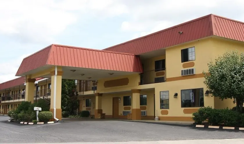 Express Inn & Suites  - Image 1