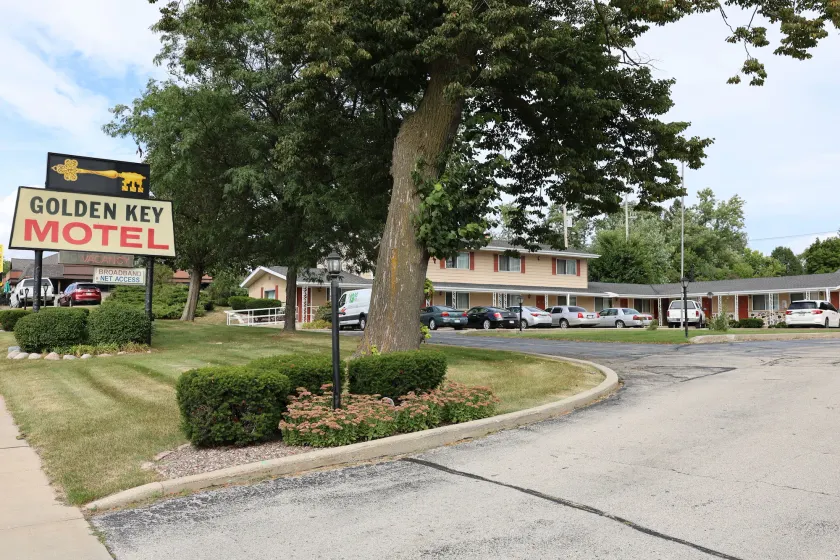 Golden Key Motel - Image 1