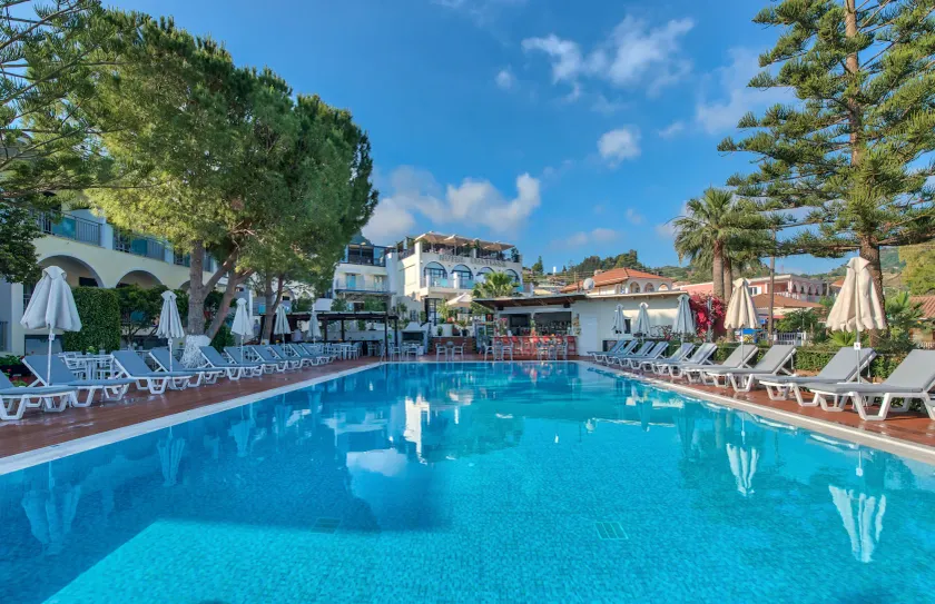 Contessa Hotel - Image 1