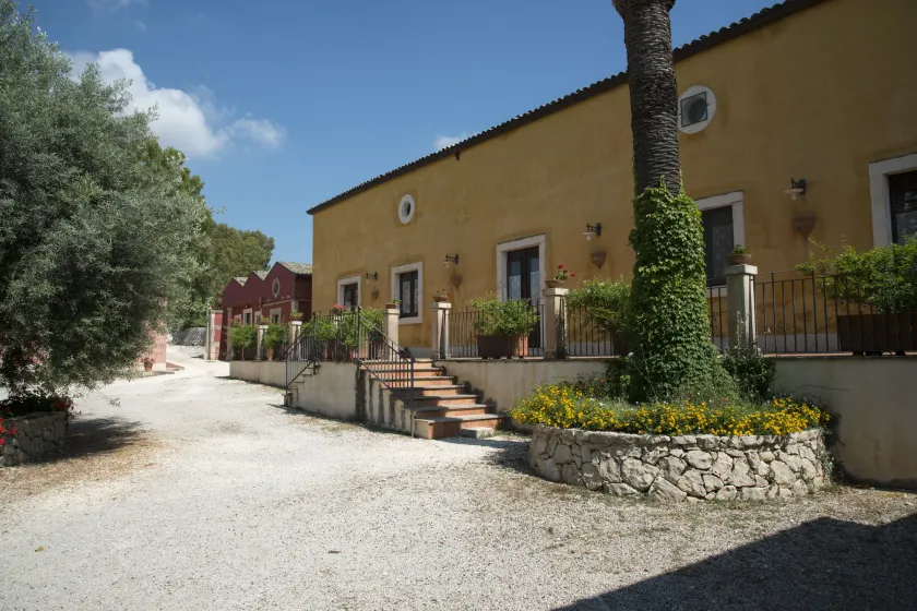 Agriturismo Borgo degli ulivi - Image 1