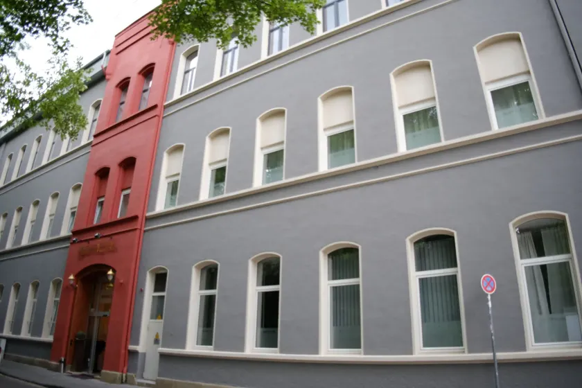 Hotel Amical - Image 1