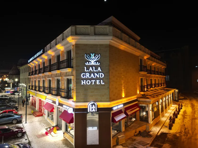 Lala Grand Hotel - Image 1