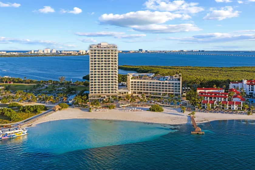 Amare Cancun Adults Only All-Inclusive Resort, Curio Hilton - Image 1