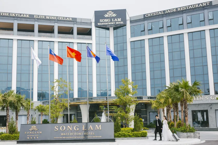 Songlam Waterfront Hotel - 藍江酒店 - Image 1