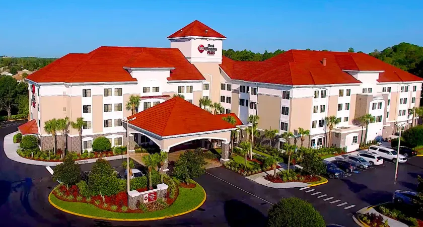 Best Western Plus Orlando Lake Buena Vista South Inn & Suites - Image 1