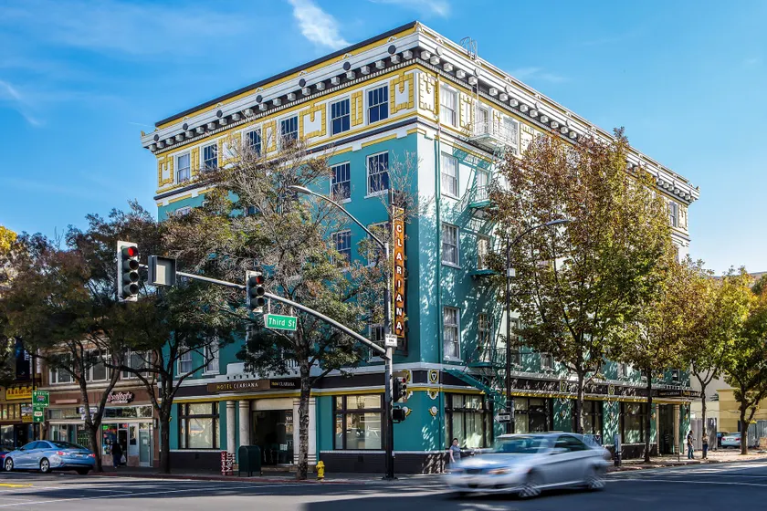 Hotel Clariana - Image 1