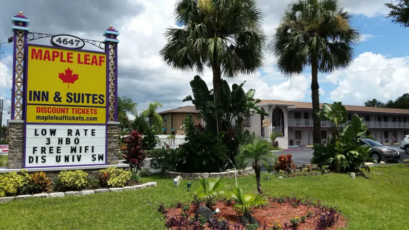 Maple Leaf Inn & Suites - Image 1