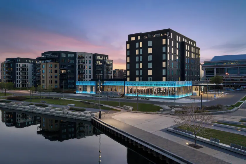 Delta Hotels by Marriott Thunder Bay - Image 1