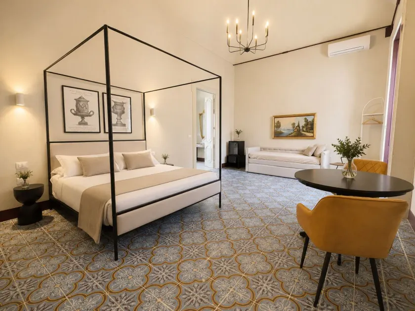 4 Canti Rooms - Image 1