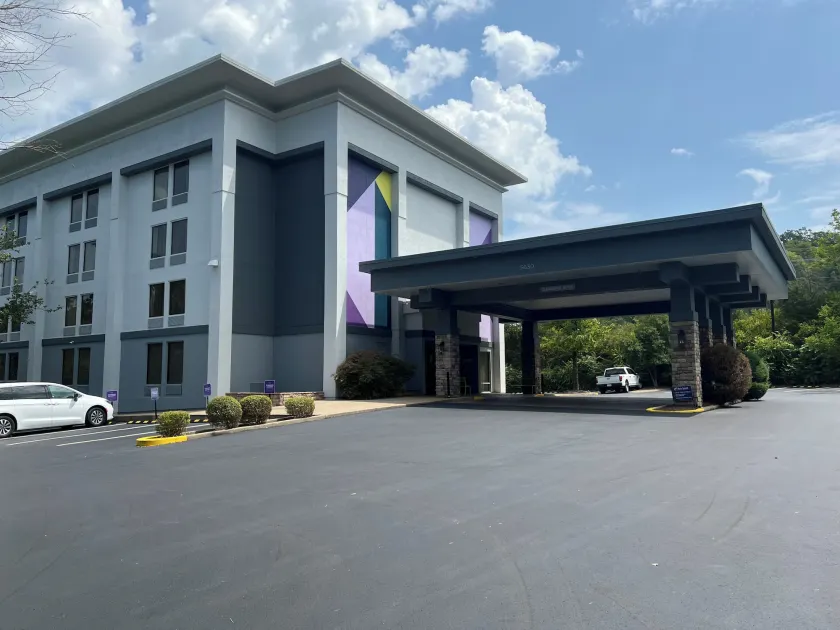 Spark by Hilton Brentwood Nashville I 65S - Image 1