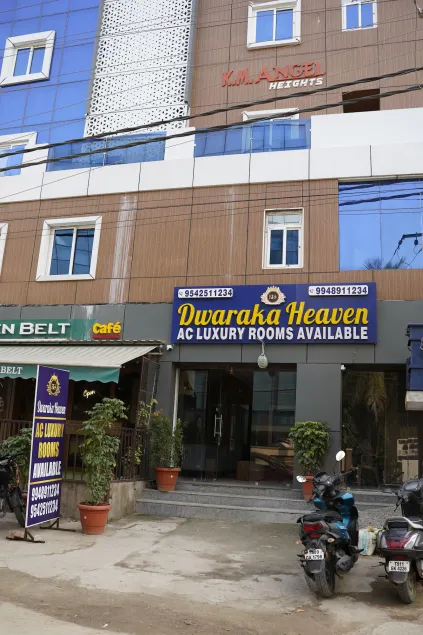 Dwaraka Heaven Luxury rooms - Image 1
