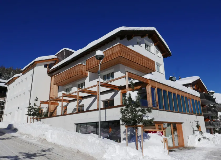 Conrad's Mountain Lodge - Image 1