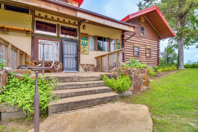 Ozark Crossroads: Historic Calico Rock Cabin - Image 1