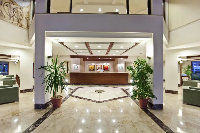 Champion Holiday Village - Lobby