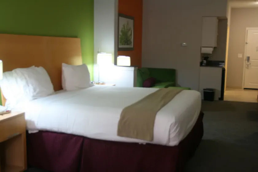 Holiday Inn Express Hotel & Suites Clute-Lake Jackson by IHG - Zimmer