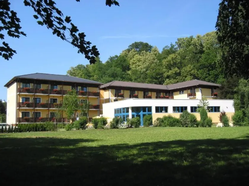 Parkhotel zur Klause - Image 1