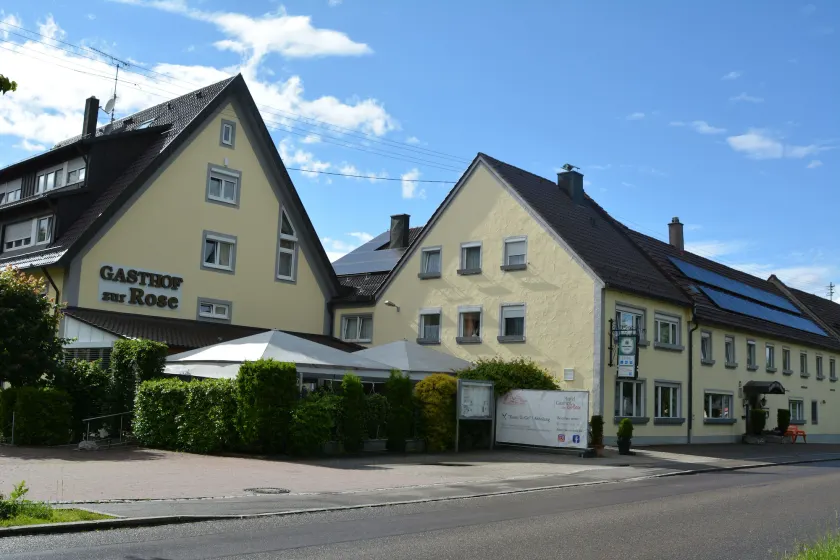 Hotel-Gasthof Zur Rose - Image 1