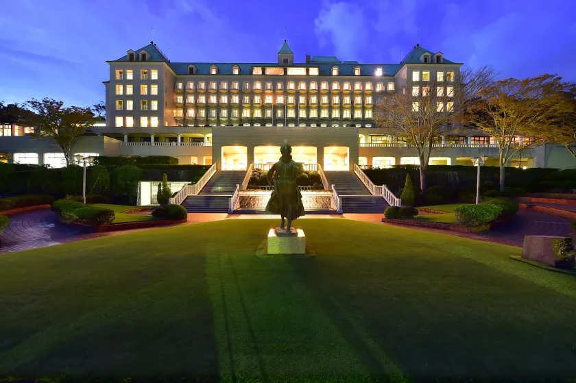 Shizuoka Country Hamaoka Course & Hotel - Image 1