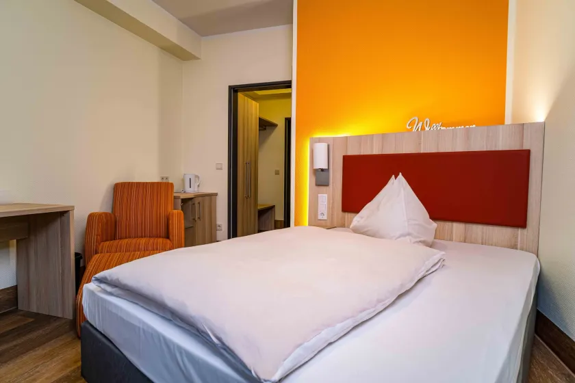 Hotel am Stadtpark - Image 1