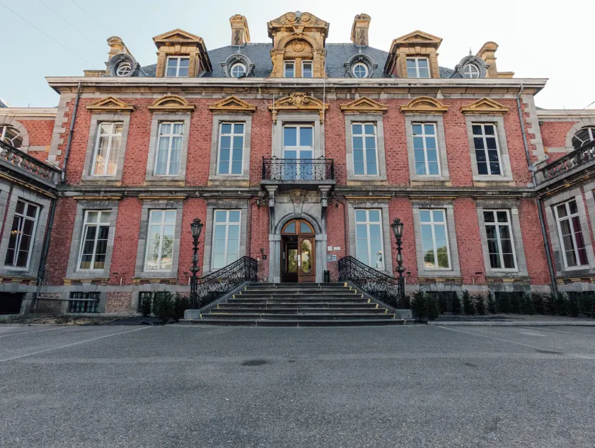 Domaine Du Chateau De La Neuville - Image 1