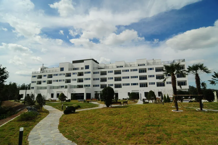 Dasan Beache Golf & Resort - Image 1