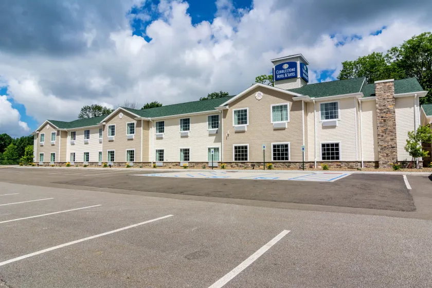 Cobblestone Hotel & Suites - Harborcreek - Image 1