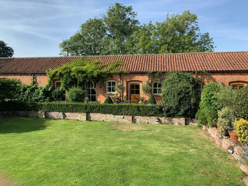 Stable Cottage - Image 1