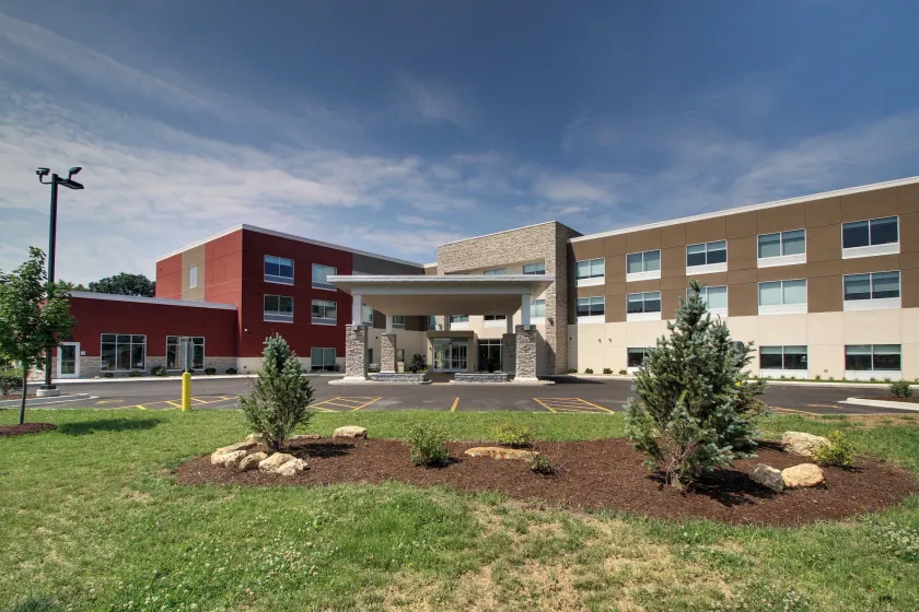 Holiday Inn Express & Suites Galesburg by IHG - Image 1