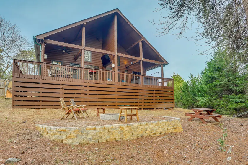 Steps to Lake Lanier: Wooded Escape w/ Boat Dock - Image 1