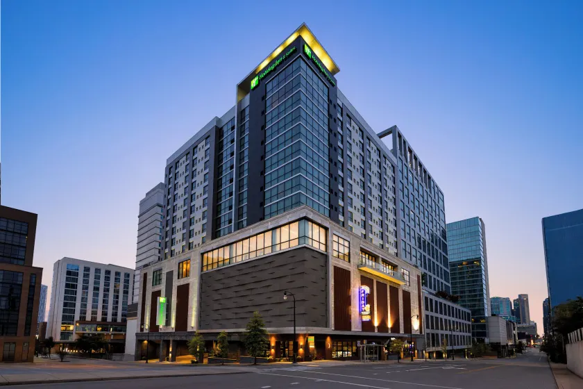 Holiday Inn & Suites Nashville Downtown - Broadway by IHG - Image 1