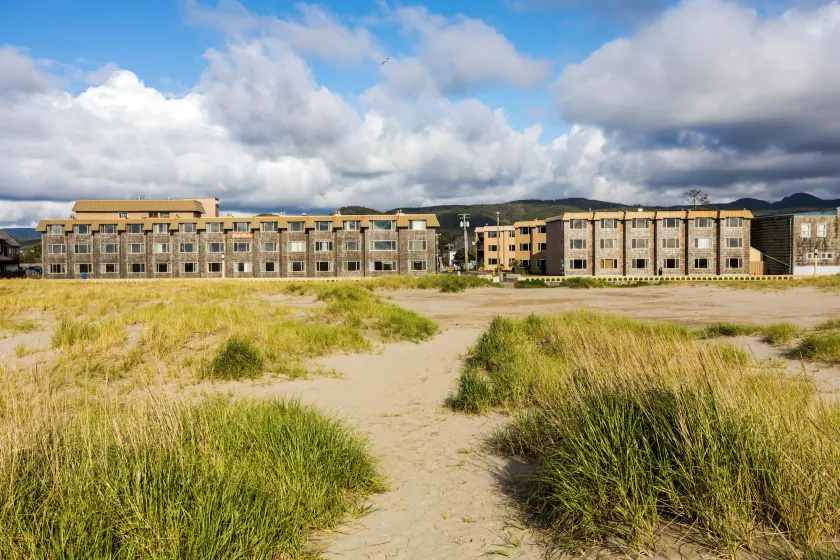 Ebb Tide Oceanfront Inn - Image 1