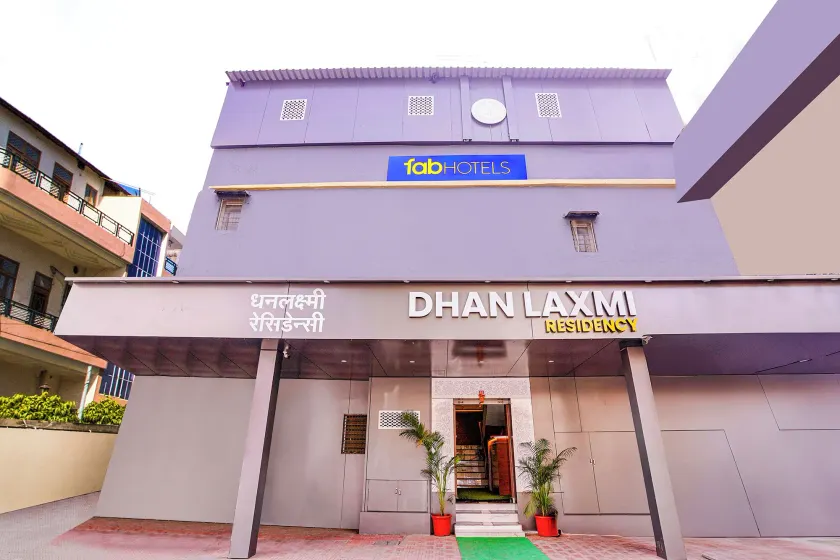 FabHotel Dhanlaxmi Residency - Image 1
