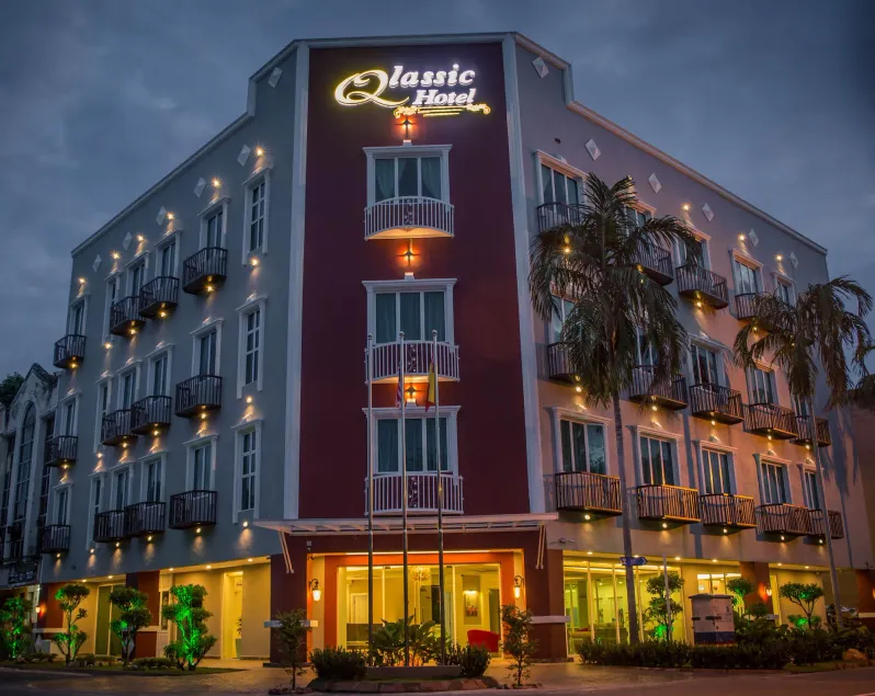 Qlassic Hotel - Image 1