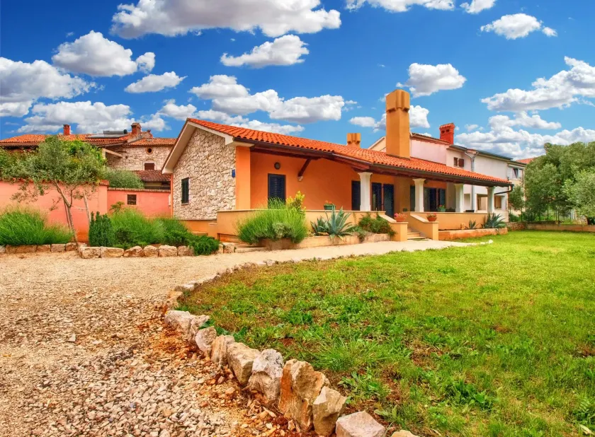 House Franko 1330 - Image 1