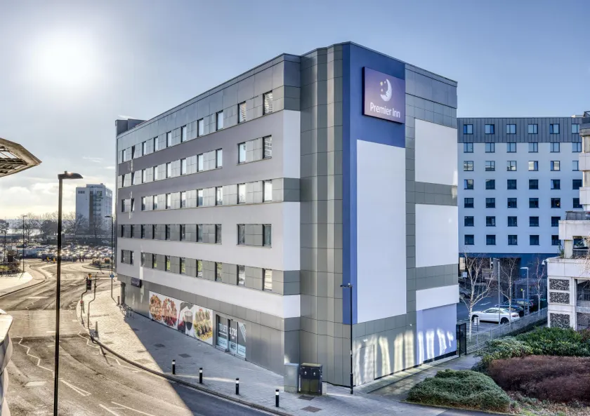 Premier Inn Southampton City Centre - West Quay - Image 1