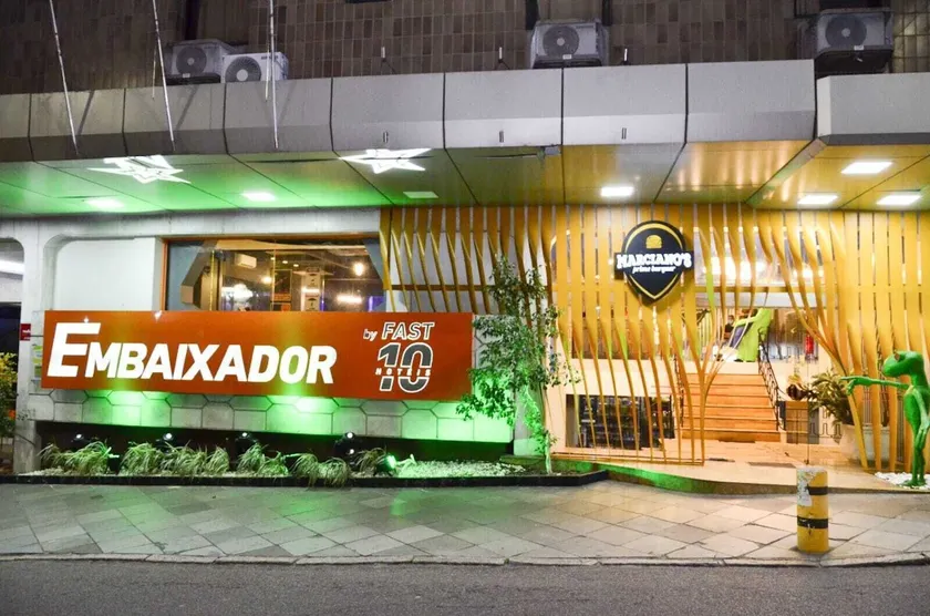 Embaixador Hotel - Próximo a Cidade Baixa, Araújo Viana, Palácio do Governo - Image 1