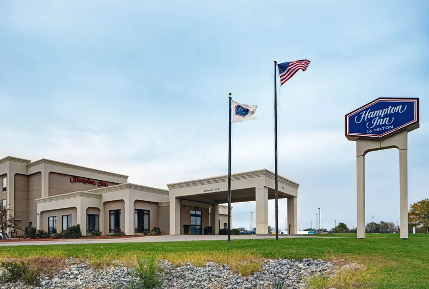 Hampton Inn Keokuk - Image 1