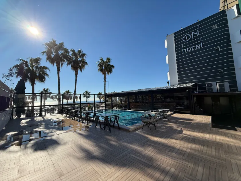 On Hotel - Image 1