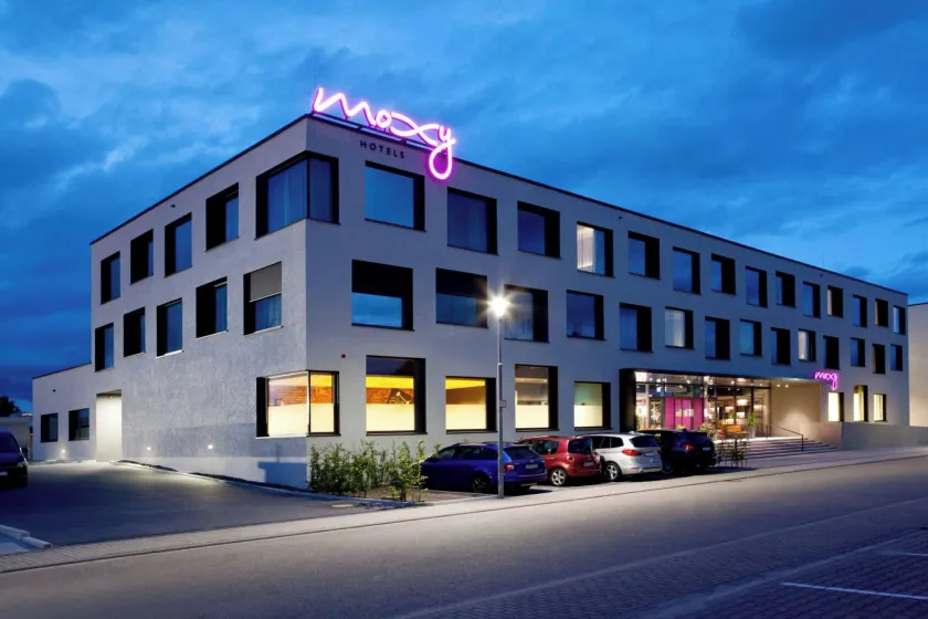 Moxy Rust - Image 1