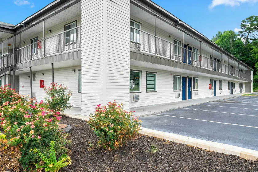 Southern Suites Columbus - Image 1