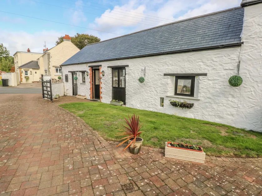 Bluebell Cottage - Image 1