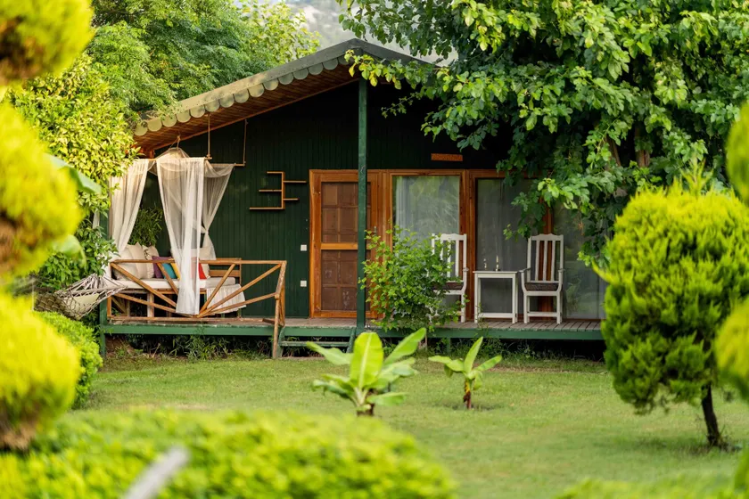 Etenna Beach Bungalows - Image 1